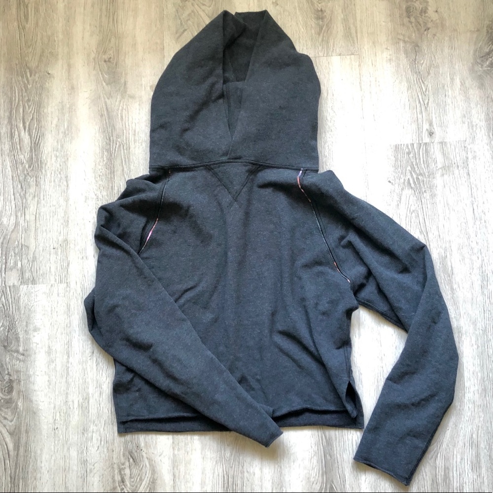 Lululemon cropped hoodie